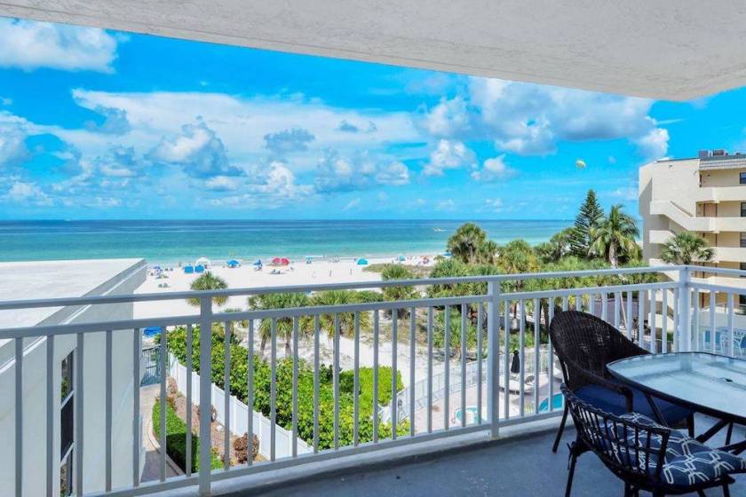 balcony view of Gulf Coast from vacation rental at House of the Sun in Siesta Key